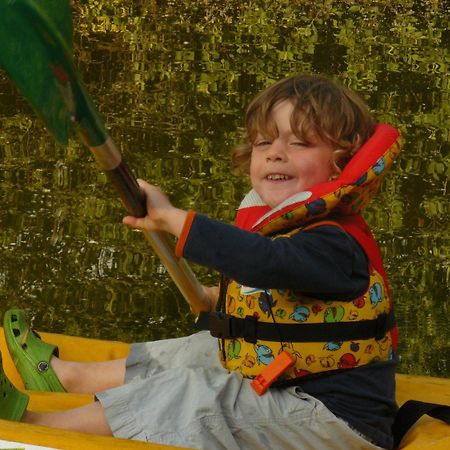 De Boot Hotel Merkem Bagian luar foto